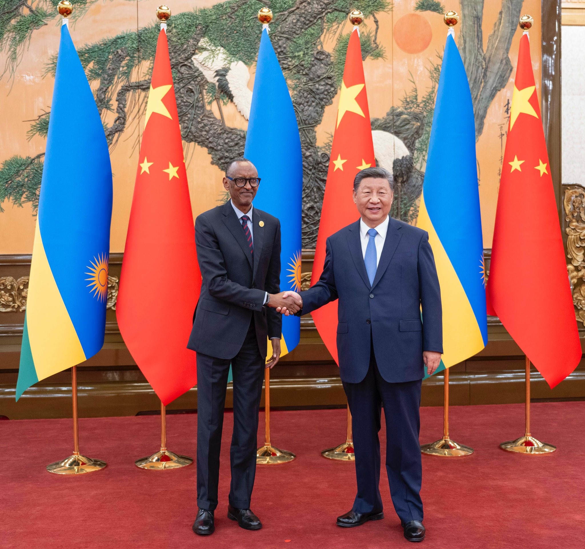 Perezida Kagame yagiranye ibiganiro byihariye na mugenzi we w’u Bushinwa, Xi Jinping