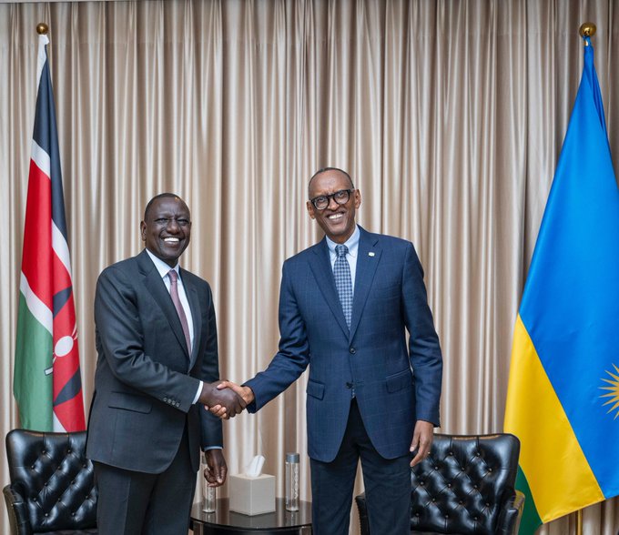  Perezida Kagame yahuye na Ruto wa Kenya na Ramkalawan wa Seychelles