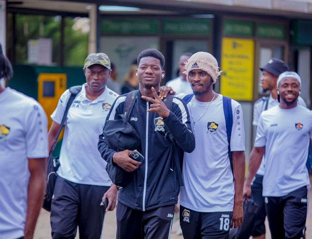 APR FC ihagarariye u Rwanda muri CAF Champions League yerekeje mu Misiri